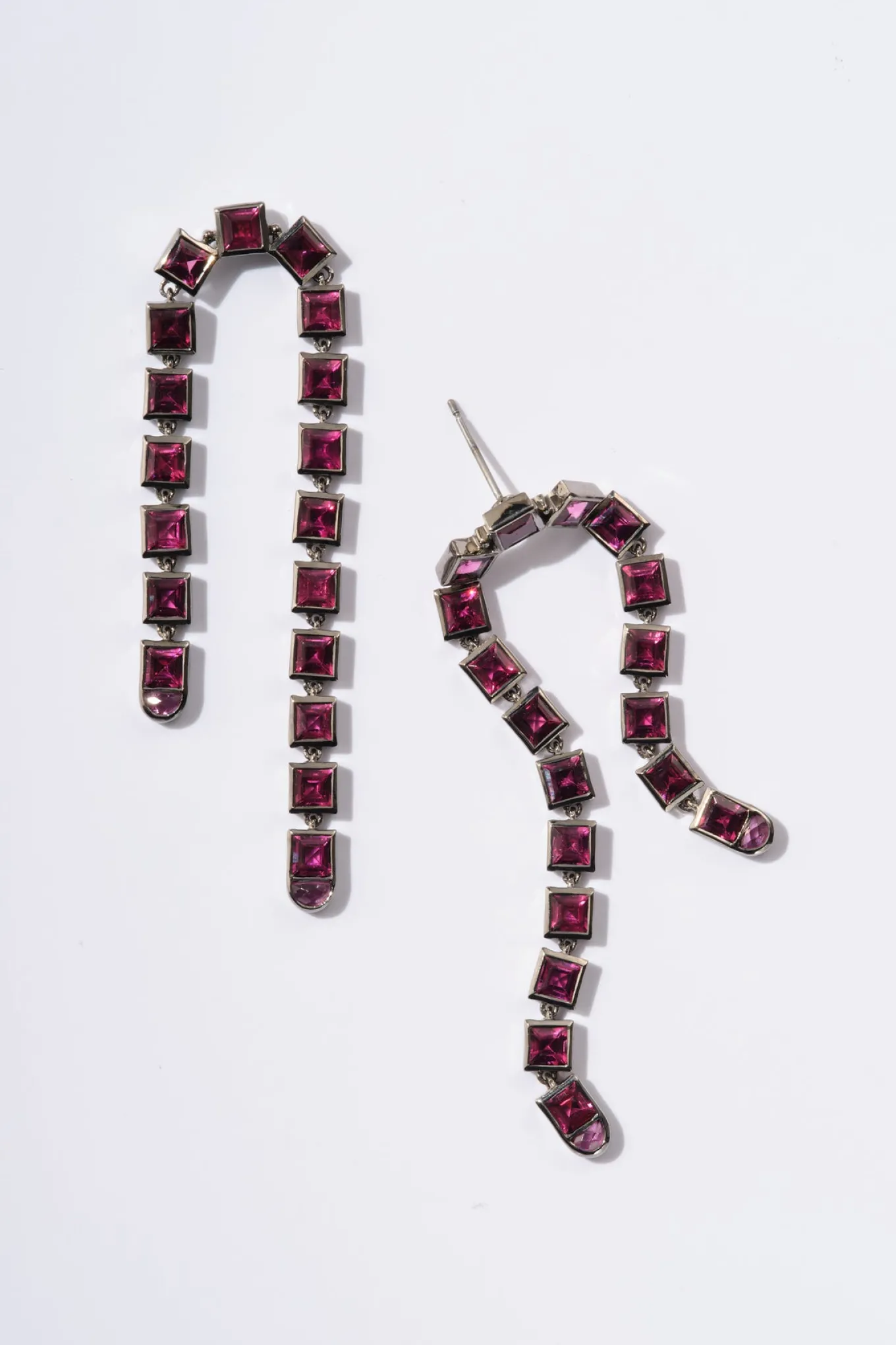 arc_earrings__rhodolite_0.webp Arc Earrings - Rhodolite