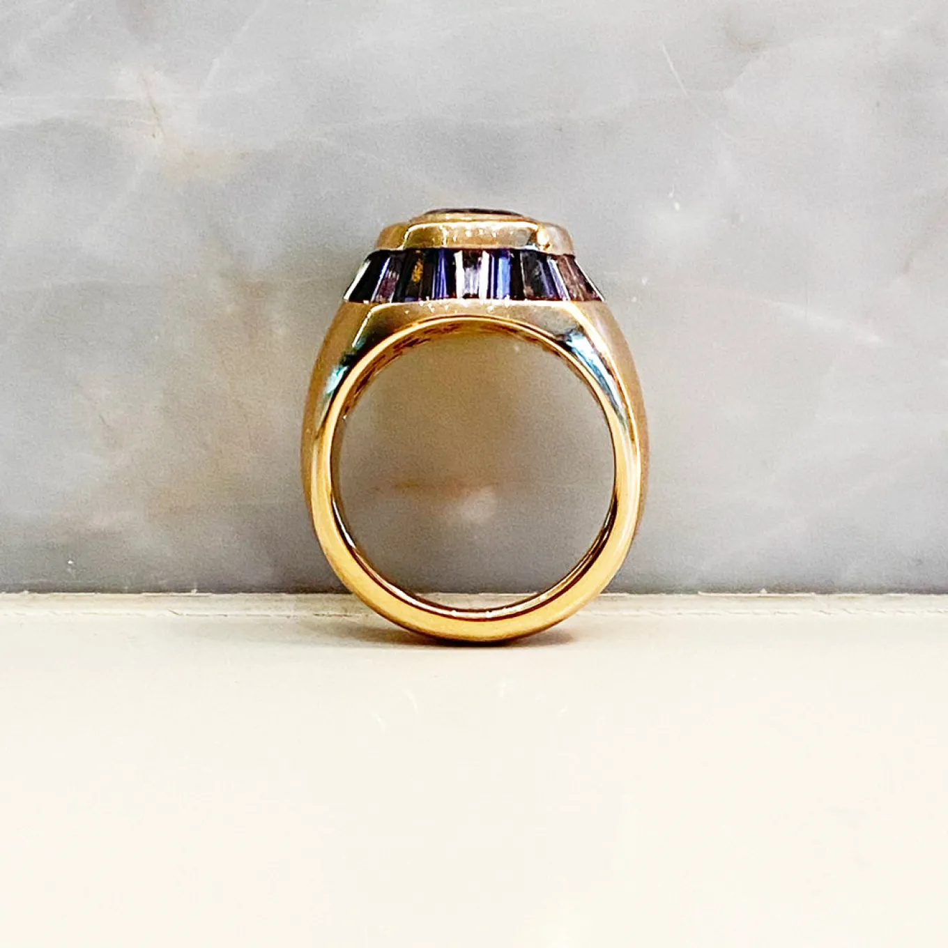 armory_ring__violet_sapph_1.webp Armory Ring - Violet Sapphire