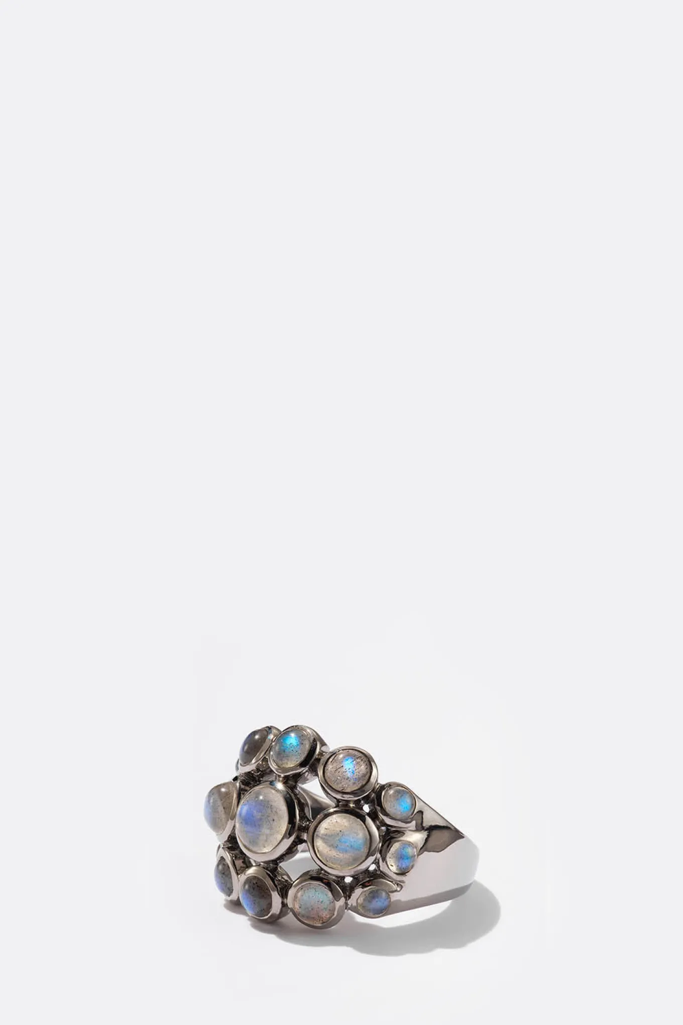 dot_dome_ring__labradorit_0.webp Dot Dome Ring - Labradorite