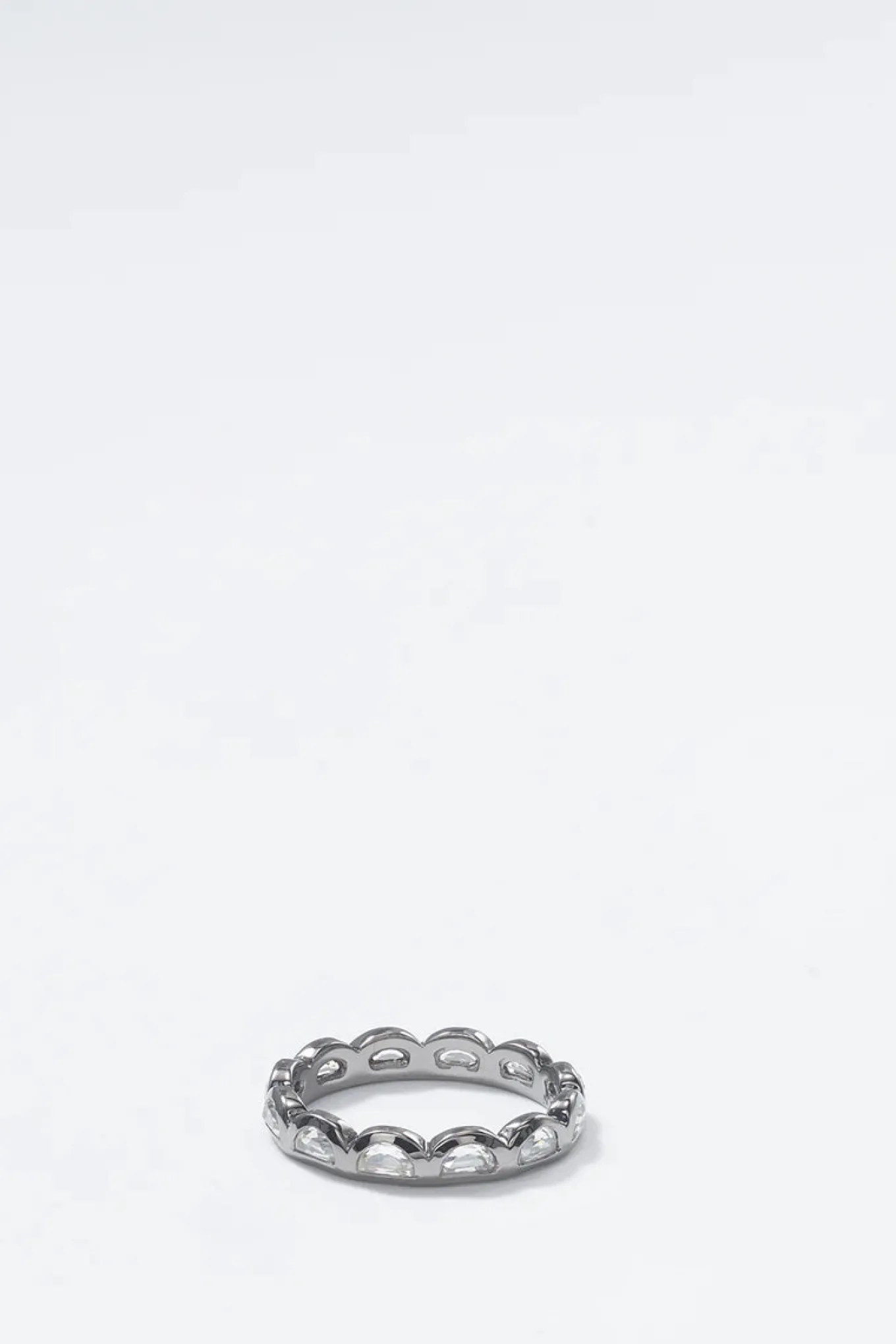 mini_scallop_band_ring__w_0.webp Mini Scallop Band Ring - White Zircon