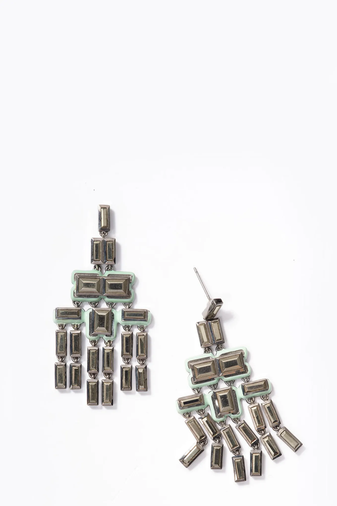 nagano_chandelier_earring_0-1.webp Nagano Chandelier Earrings - Pyrite