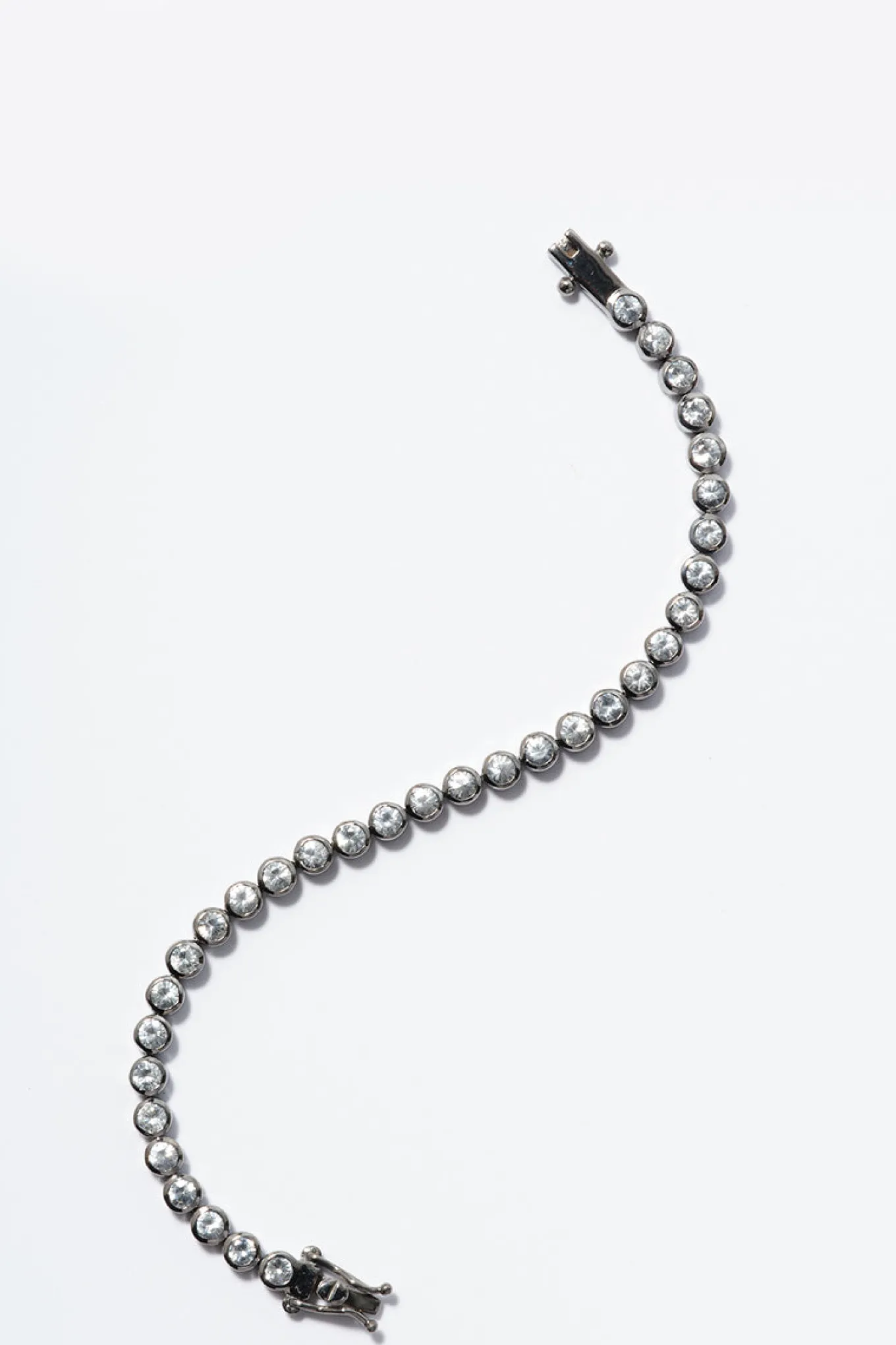 petite_dot_tennis_bracele_0-6.webp Petite Dot Tennis Bracelet - White Zircon