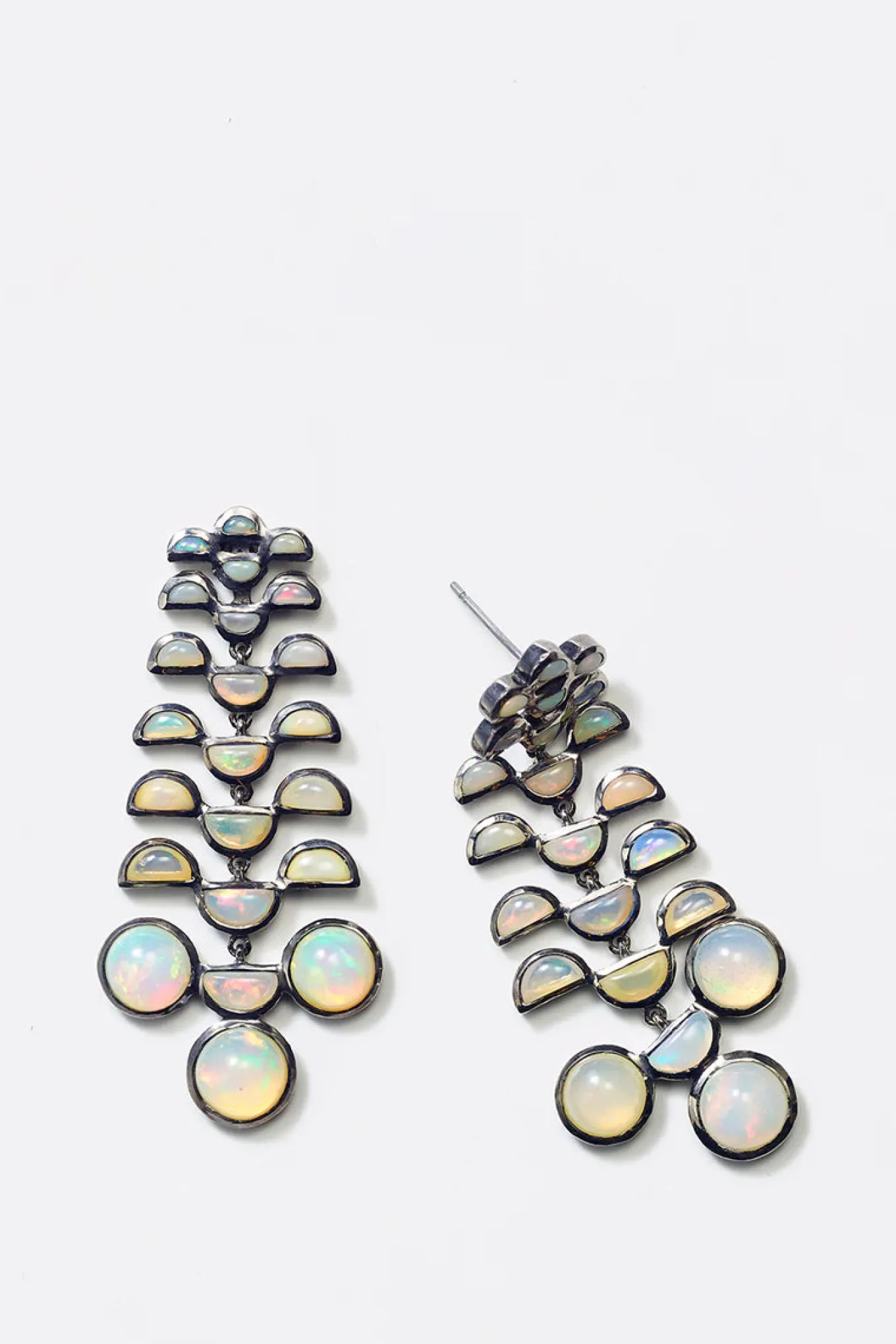 reptile_girandole_earring_0-1.webp Reptile Girandole Earrings - Ethiopian Opal