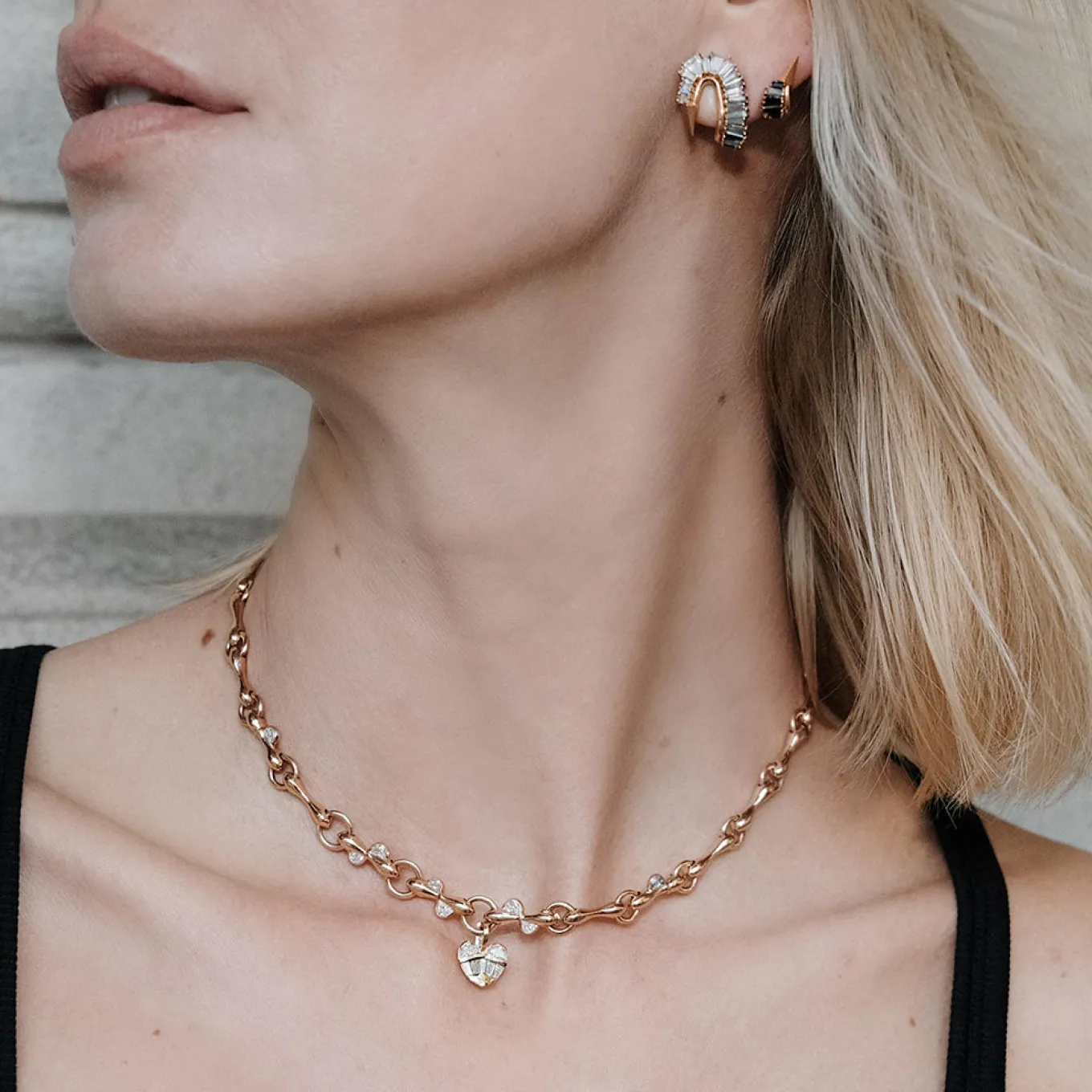 single_serpent_ear_cuff_1.webp Single Serpent Ear Cuff