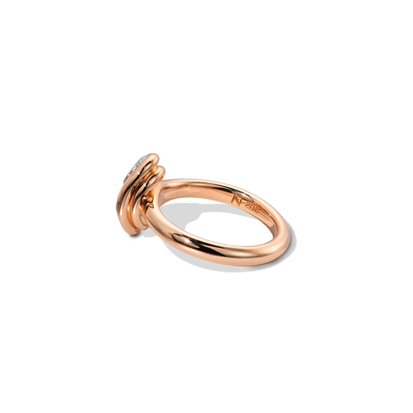 sleeping_oval_solitaire_r_2.webp Sleeping Oval Solitaire Ring - Diamond