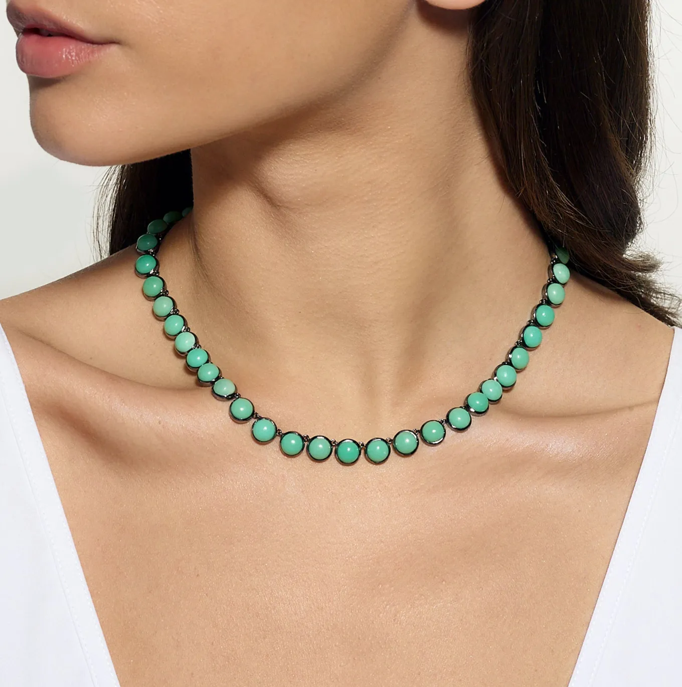 small_dot_rivire_necklace_1-1.webp Small Dot Rivière Necklace - Chrysoprase
