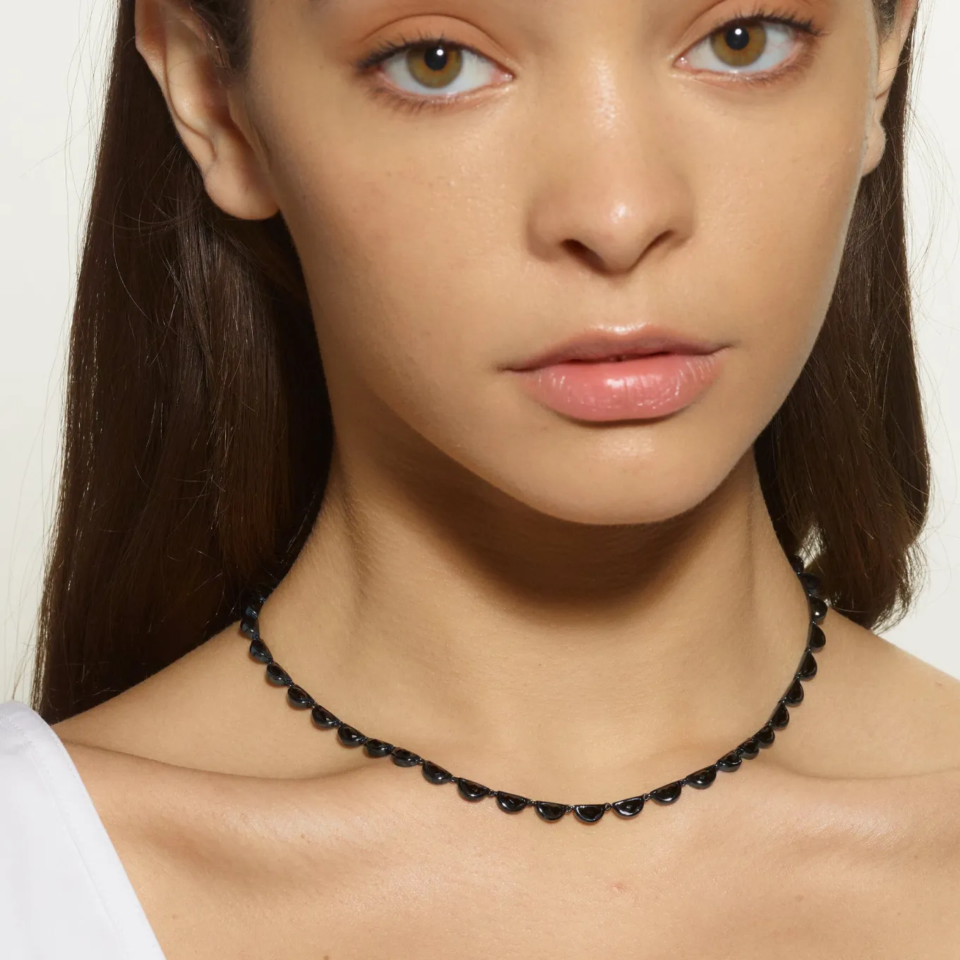 small_scallop_rivire_neck_1-3.webp Small Scallop Rivière Necklace - Black Spinel