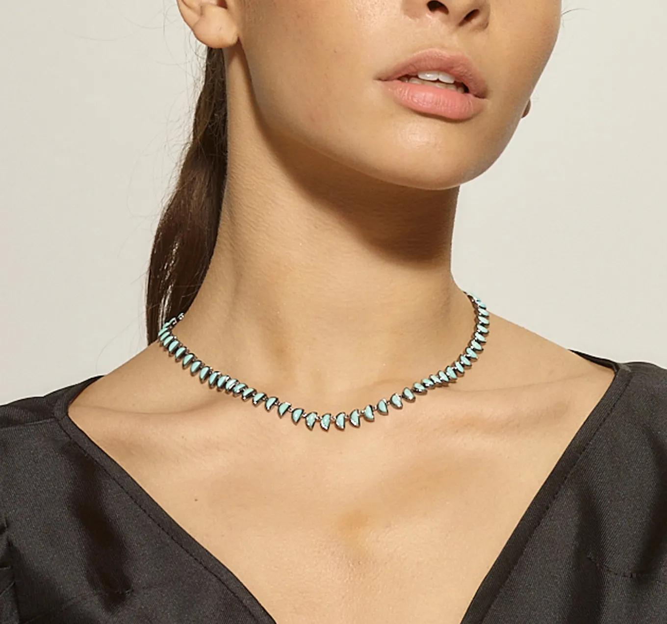 small_worm_rivire_necklac_1.webp Small Worm Rivière Necklace - Turquoise