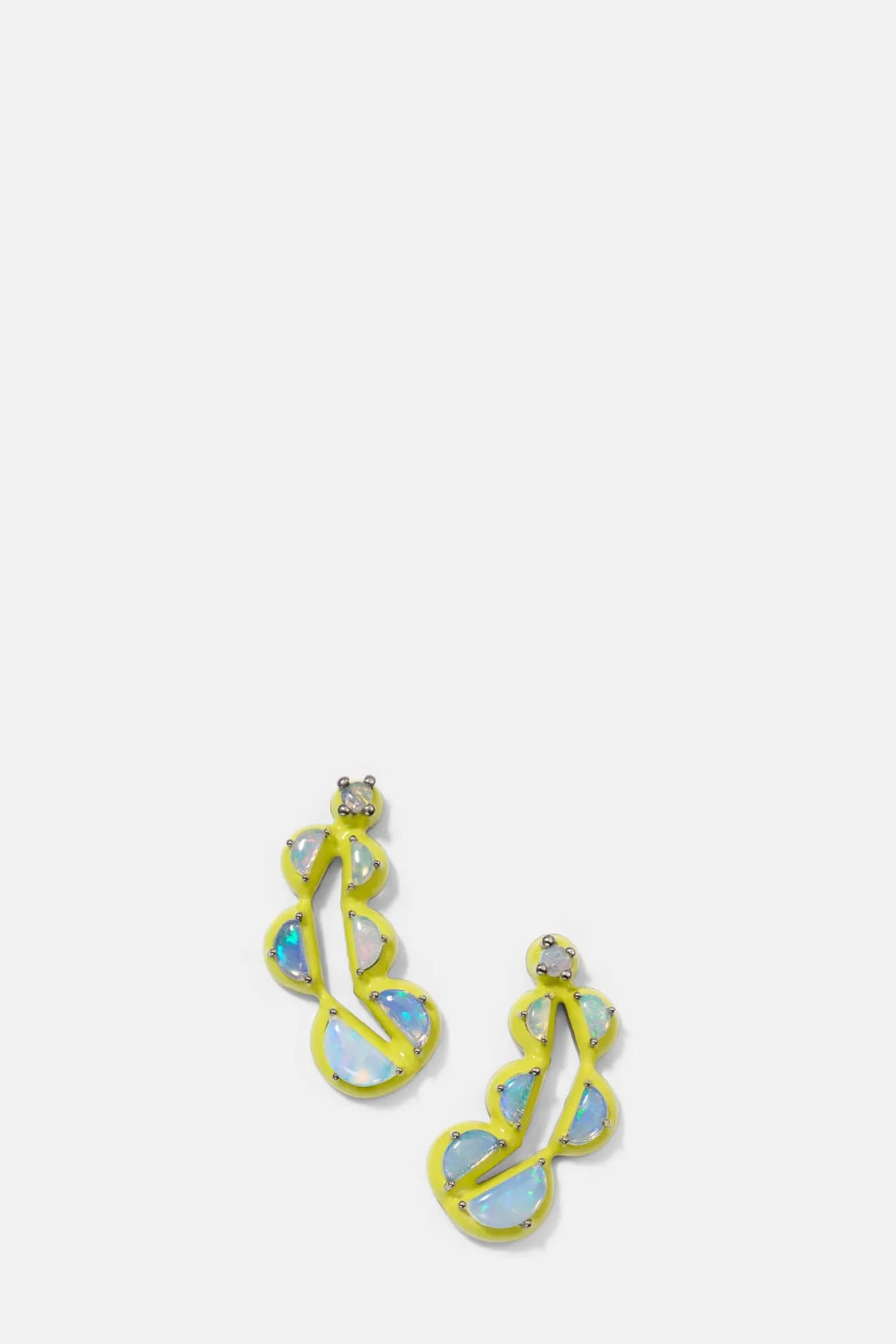 split_pea_chartreuse_enam_0.webp Split Pea Chartreuse Enameled Climbers - Ethiopian Opal
