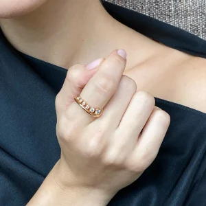 Swoop & Graduated Dot Ring - Diamond