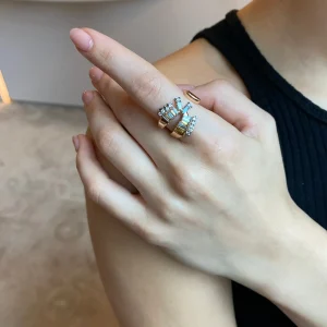 Toggle Ring